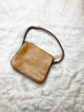 Load image into Gallery viewer, Vintage Tan Leather Bag
