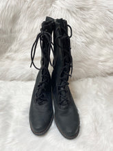 Load image into Gallery viewer, Black Lace-up Boots by Clark’s INDIGO (US11)
