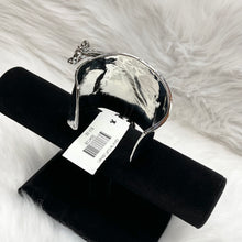 Load image into Gallery viewer, Traci Lynn “Giraffe Cuff”
