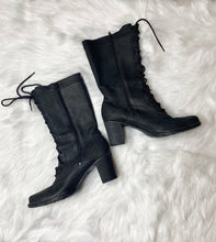 Load image into Gallery viewer, Black Lace-up Boots by Clark’s INDIGO (US11)
