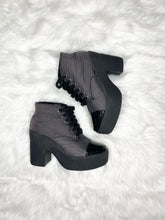 Load image into Gallery viewer, Jeffrey Campbell Platform Booties (US9)

