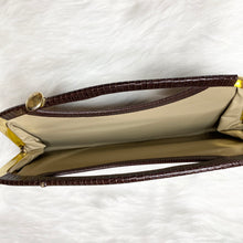 Load image into Gallery viewer, Brown Vintage Leather Clutch
