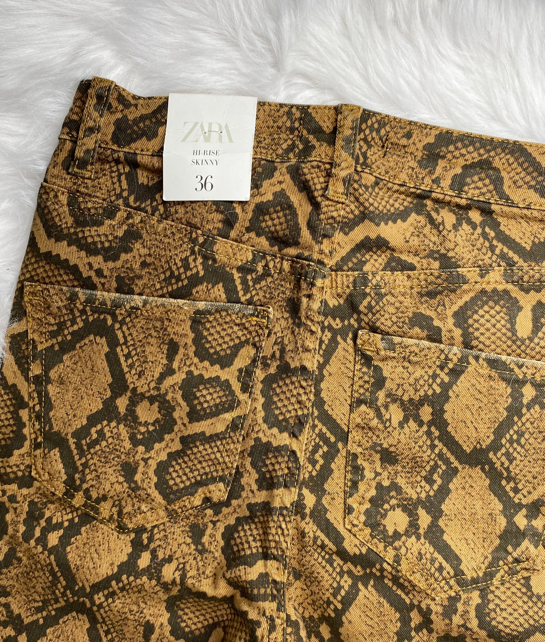 Zara Leopard Print Jeans (US4) – The HOT Exchange