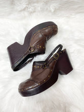 Load image into Gallery viewer, Indigo by Clark’s Brown Shoes (US10)
