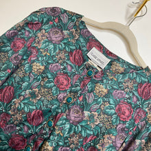 Load image into Gallery viewer, Vintage Green Floral Blouse/Blazer (US10)
