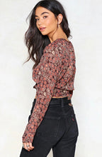 Load image into Gallery viewer, Floral V-Neck Top (US4)
