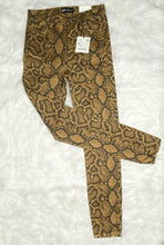 Load image into Gallery viewer, Zara Leopard Print Jeans (US4)

