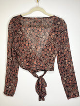 Load image into Gallery viewer, Floral V-Neck Top (US4)
