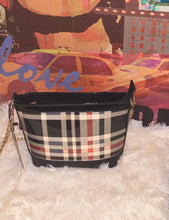 Load image into Gallery viewer, Plaid Purse w. Gold Chain

