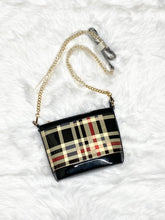 Load image into Gallery viewer, Plaid Purse w. Gold Chain
