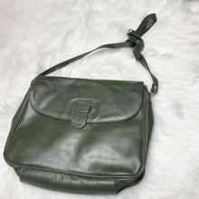 Load image into Gallery viewer, Green Vintage Purse w/ Flap
