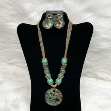 Load image into Gallery viewer, Traci Lynn “The Nile” Set

