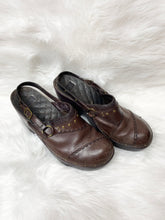 Load image into Gallery viewer, Indigo by Clark’s Brown Shoes (US10)
