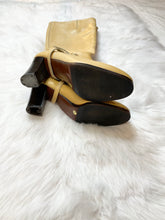 Load image into Gallery viewer, Vintage Tan Leather Boots (US8.5)
