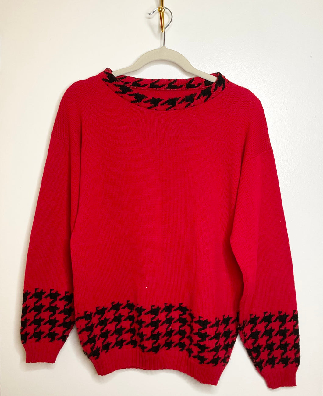 Vintage Red & Black Houndstooth Sweater (S/M)