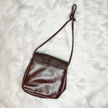 Load image into Gallery viewer, Vintage Brown Woven Leather Purse
