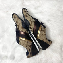 Load image into Gallery viewer, COACH Jenney Sneaker (US11)
