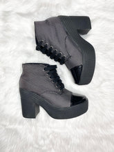 Load image into Gallery viewer, Jeffrey Campbell Platform Booties (US9)
