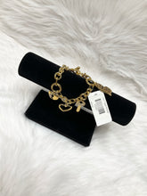 Load image into Gallery viewer, Traci Lynn “Juicy Toggle” Bracelet
