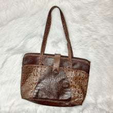 Load image into Gallery viewer, Two-tone Brown Vintage Croc-Textured Purse
