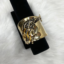 Load image into Gallery viewer, Traci Lynn “Boutique Bracelet” Cuff
