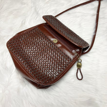 Load image into Gallery viewer, Vintage Brown Woven Leather Purse
