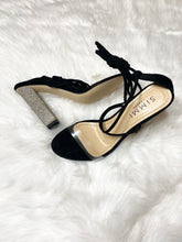 Load image into Gallery viewer, Diamanté Heels (US9)
