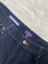 Load image into Gallery viewer, NYDJ Marilyn Straight Jeans (US16)
