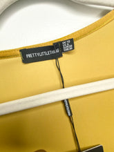 Load image into Gallery viewer, Mustard Velvet Longline Kimono (US6)
