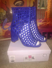 Load image into Gallery viewer, Royal Blue Heels
