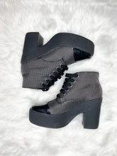 Load image into Gallery viewer, Jeffrey Campbell Platform Booties (US9)

