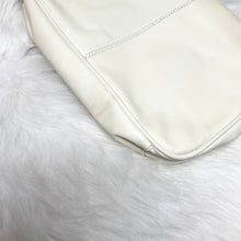 Load image into Gallery viewer, True Vintage White Split-leather Purse
