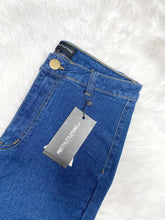 Load image into Gallery viewer, High Waisted Skinny Jeans (US4)
