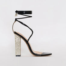 Load image into Gallery viewer, Diamanté Heels (US9)

