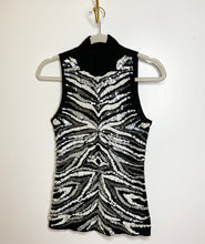 Load image into Gallery viewer, CACHE’ Black &amp; White Sequin Top (L)
