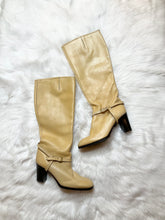 Load image into Gallery viewer, Vintage Tan Leather Boots (US8.5)
