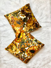 Load image into Gallery viewer, Vintage Floral Decorative Pillows
